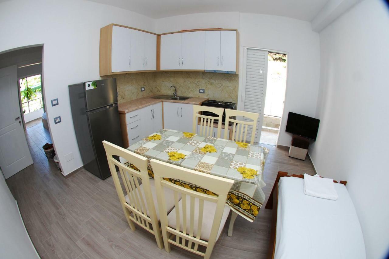 Rafail'S Apartment ซารานเดอ ภายนอก รูปภาพ