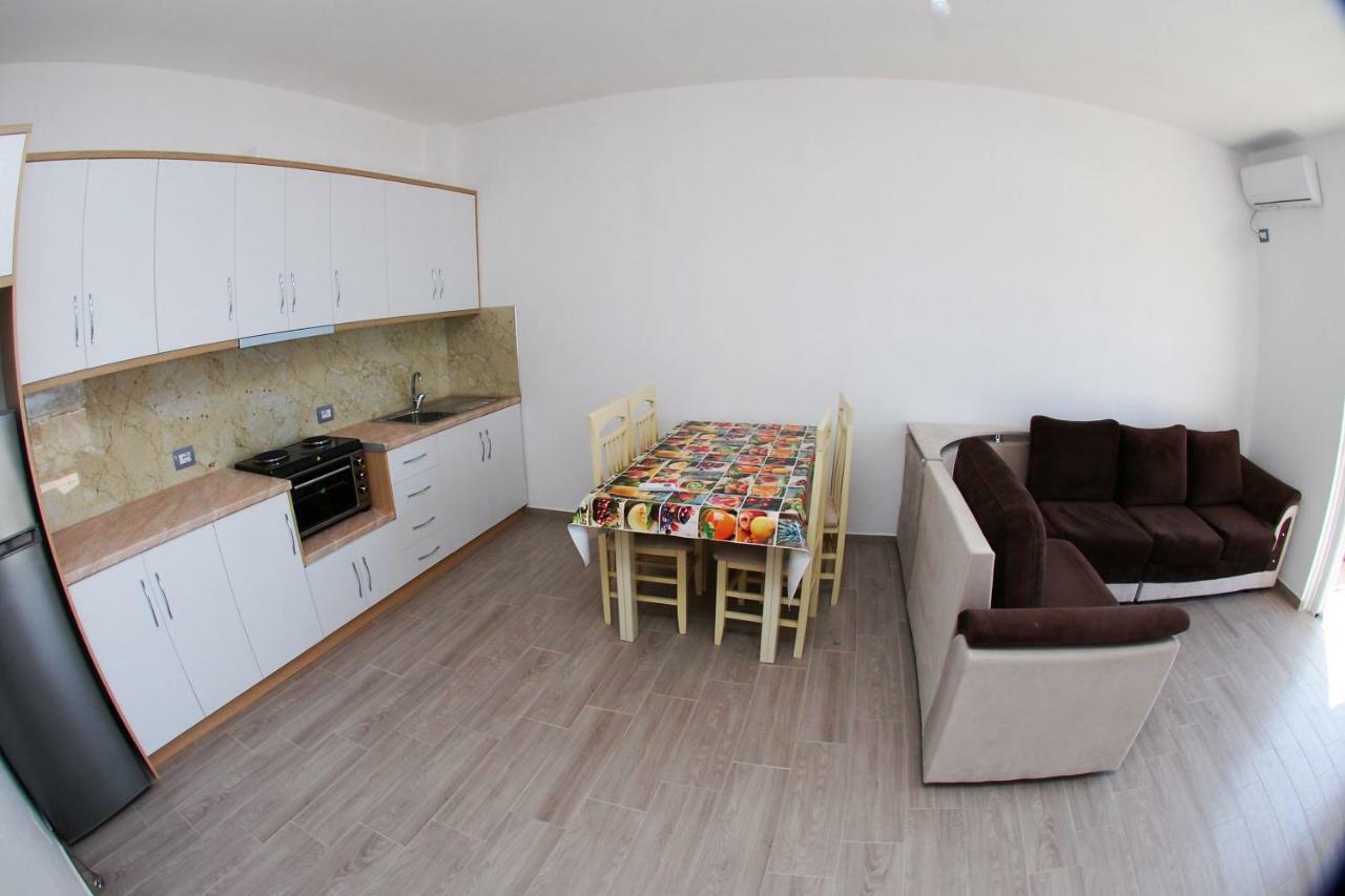 Rafail'S Apartment ซารานเดอ ภายนอก รูปภาพ